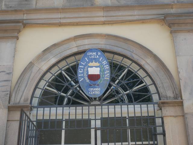 palazzo_galli_tassi_lucca_stemma_vigili_naioli_2022.jpg